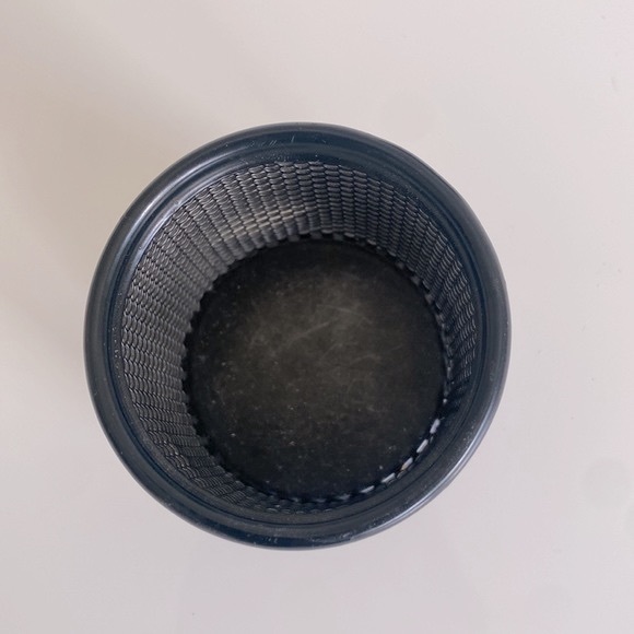 Office supplies: 3 hole punch, 750 sheets lined paper &  2 desktop organizers - Picture 3 of 8